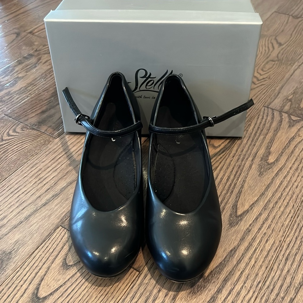 Character shoes